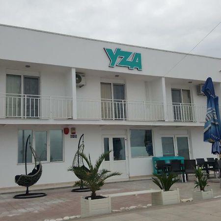 Vila Yza Hotel เอโฟริเอนอร์ด ภายนอก รูปภาพ