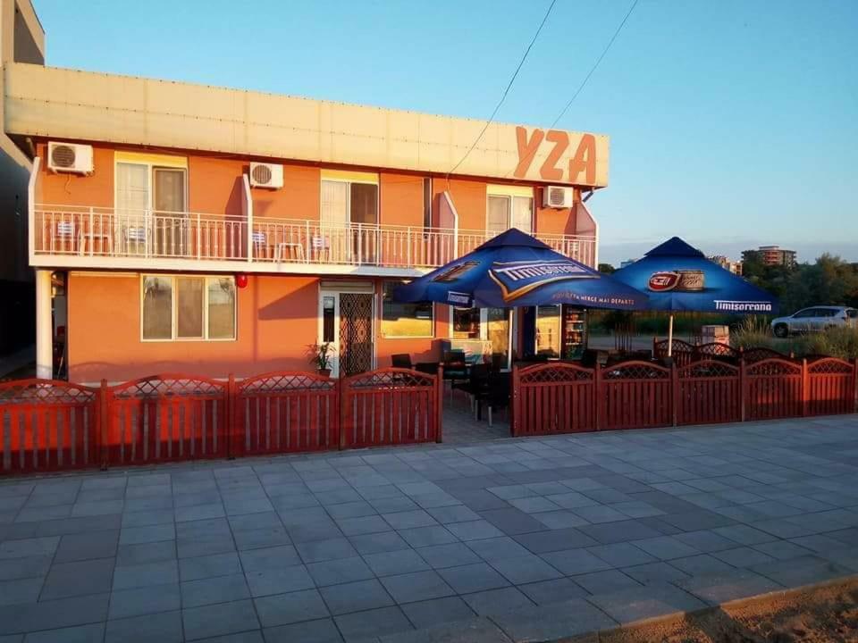 Vila Yza Hotel เอโฟริเอนอร์ด ภายนอก รูปภาพ