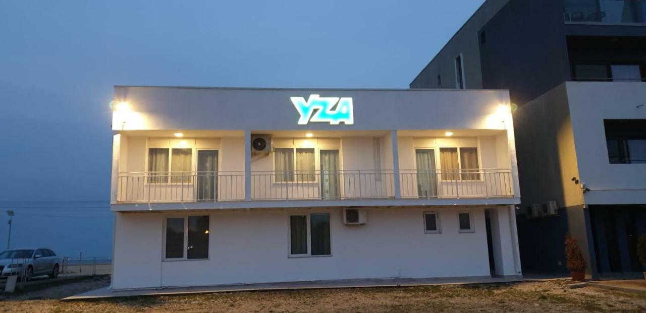 Vila Yza Hotel เอโฟริเอนอร์ด ภายนอก รูปภาพ